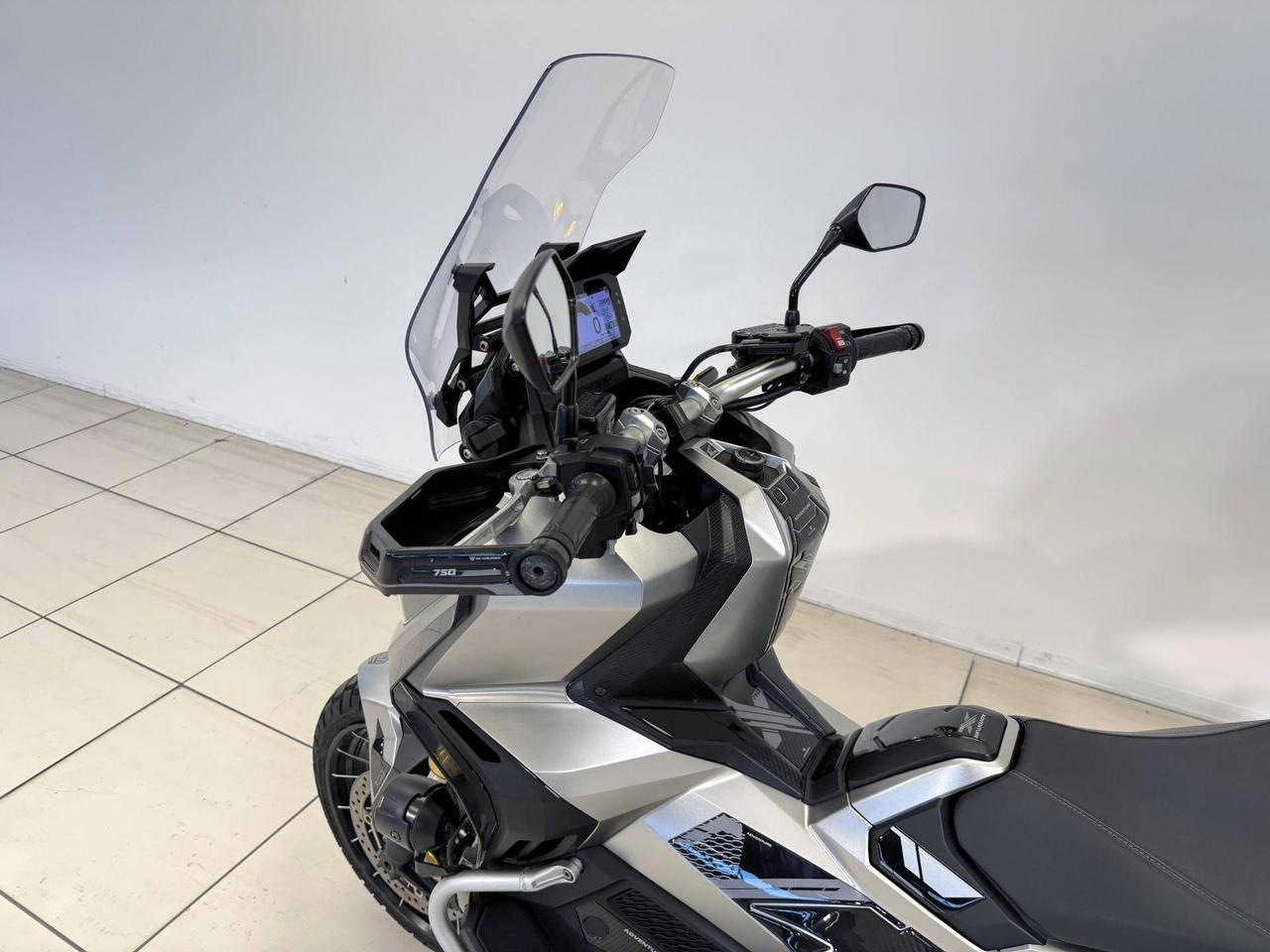 Honda X-ADV 750 DCT Adventure