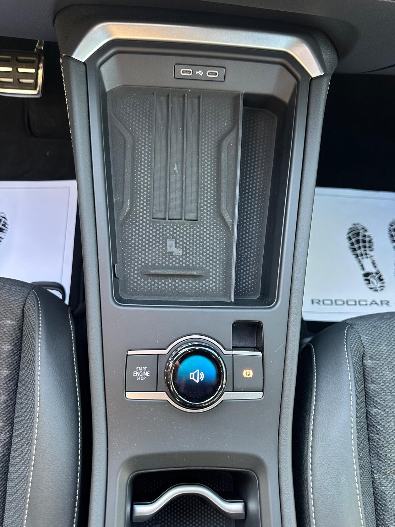 Volkswagen T-Roc 1.5 eTSI ACT 150 CV DSG R-Line
