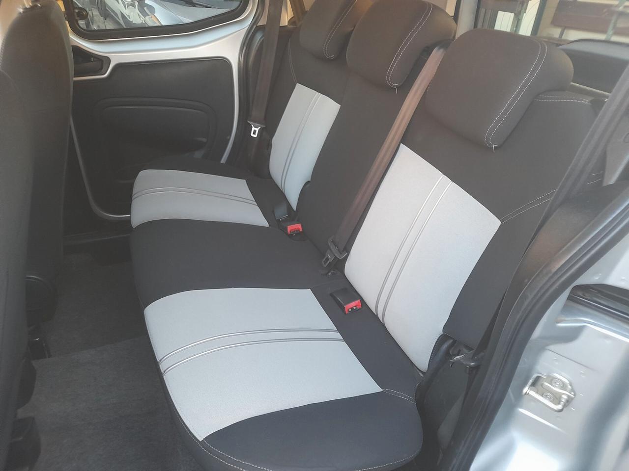 Fiat Qubo 1.3 MJT 95 CV Trekking Autocarro n1 5 posti anno 2014