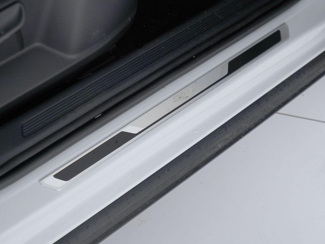 Volkswagen T-Cross 1.0 tsi 115cv r-line plus