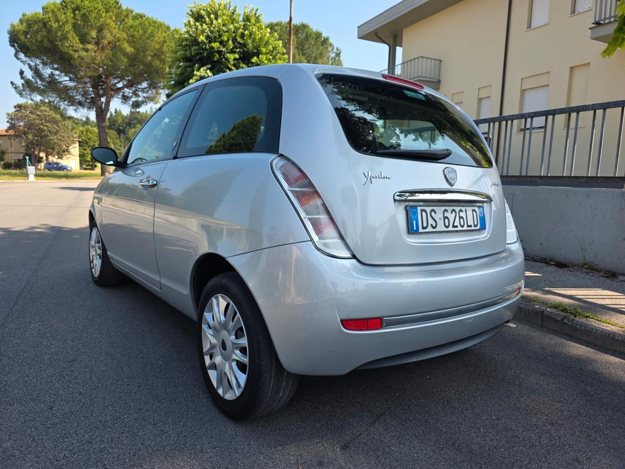 Lancia Ypsilon 1.3 MJT 75 CV