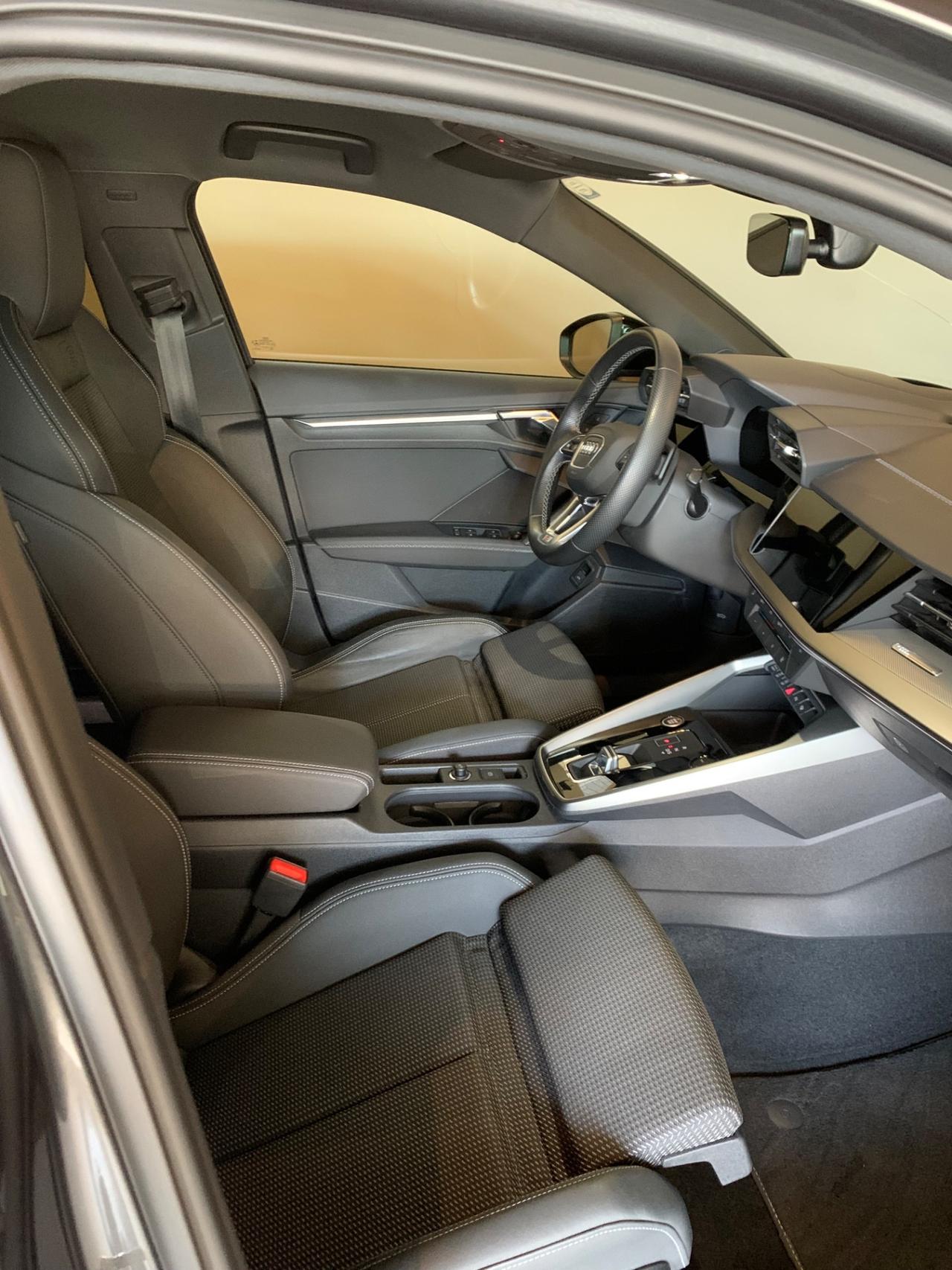 Audi A3 SPB 35 TDI S tronic S line edition in&out