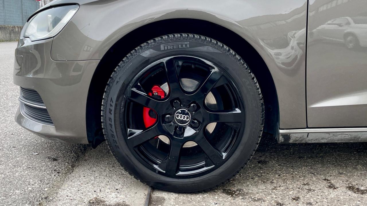 AUDI A3 SPORTBACK 1.6 TDI S-TRONIC AMBITION 110CV - NEOPATENTATI