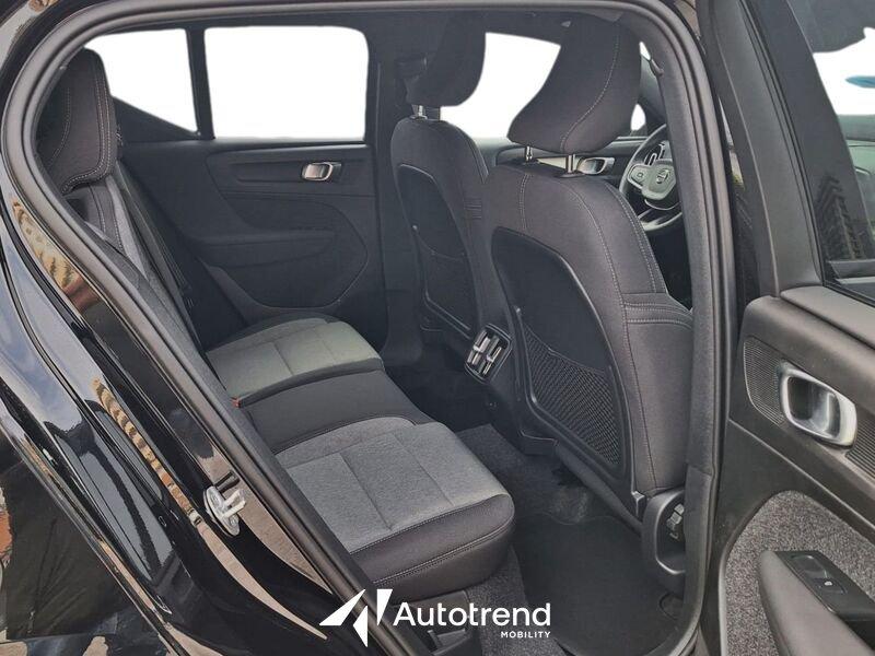 Volvo XC40 B3 163+14 CV Automatico LED Core