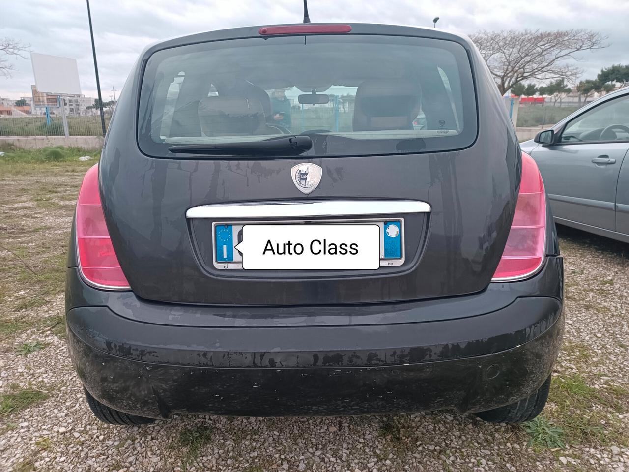 Lancia Ypsilon 1.3 mjt 70 cv diesel