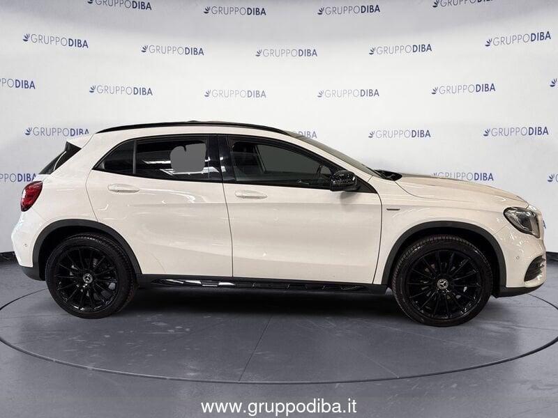 Mercedes-Benz GLA GLA-X156 2017 Diesel 200 d Night Edition auto