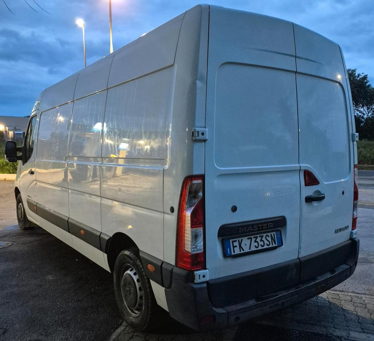 Renault master maxi