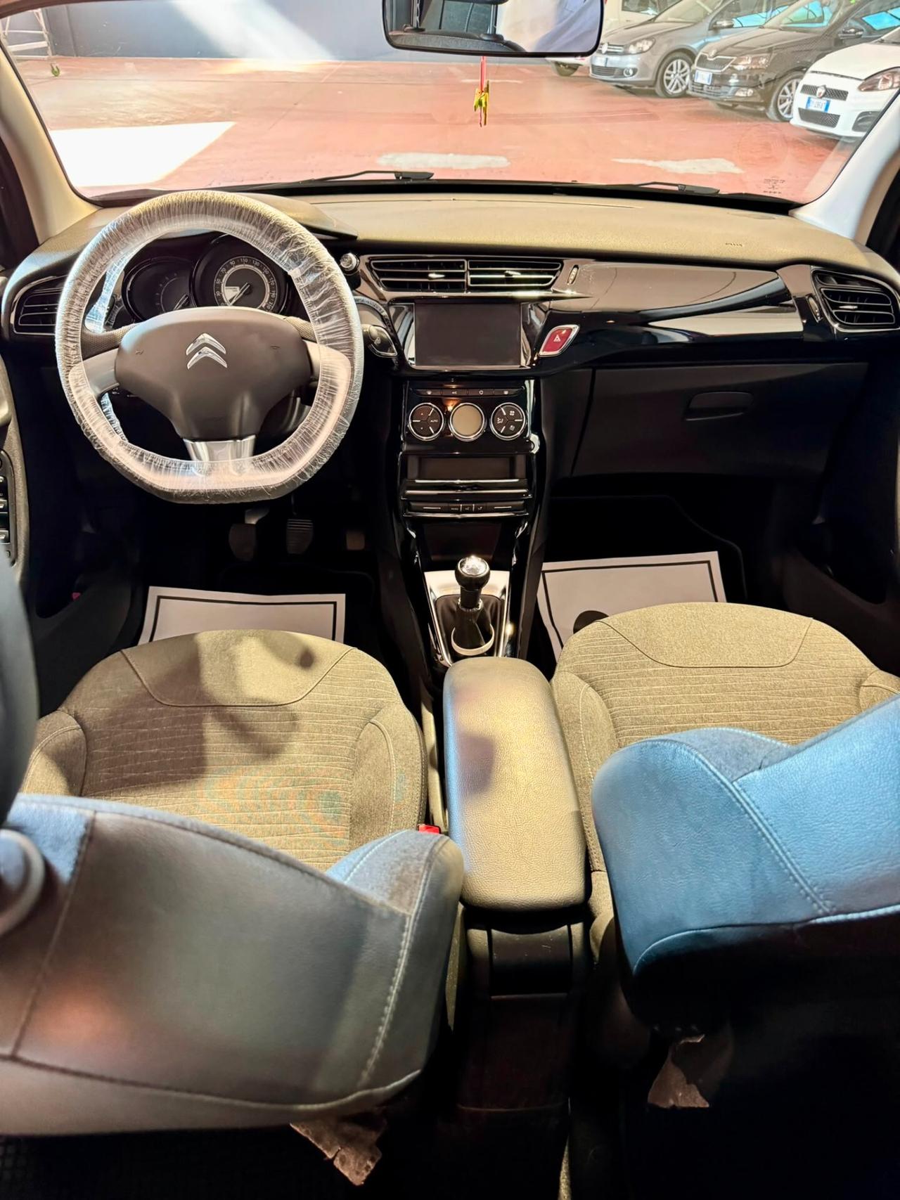 Citroen C3 PureTech 82 Live Edition