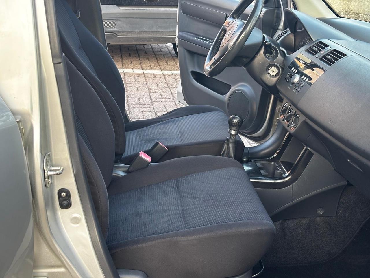 Suzuki Swift 1.3 4x4 5 porte GL – €3.600 | 218.000 km