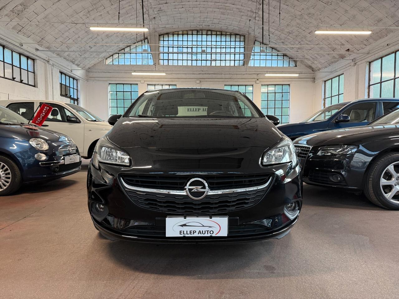 Opel Corsa 1.2 5 porte Black Edition