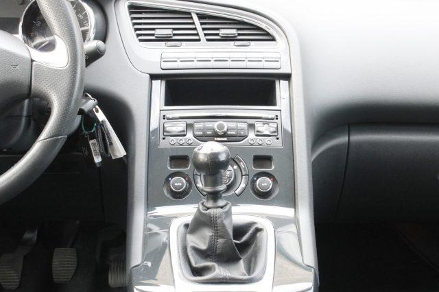 PEUGEOT 5008 1.6 HDi 115CV Business 7 POSTI