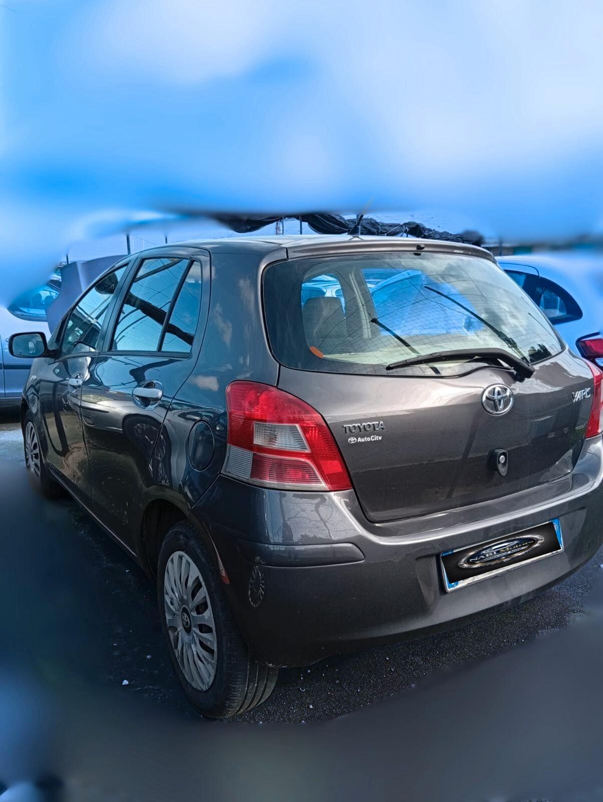 Toyota Yaris 1.4 D-4D DPF 5 porte Sol