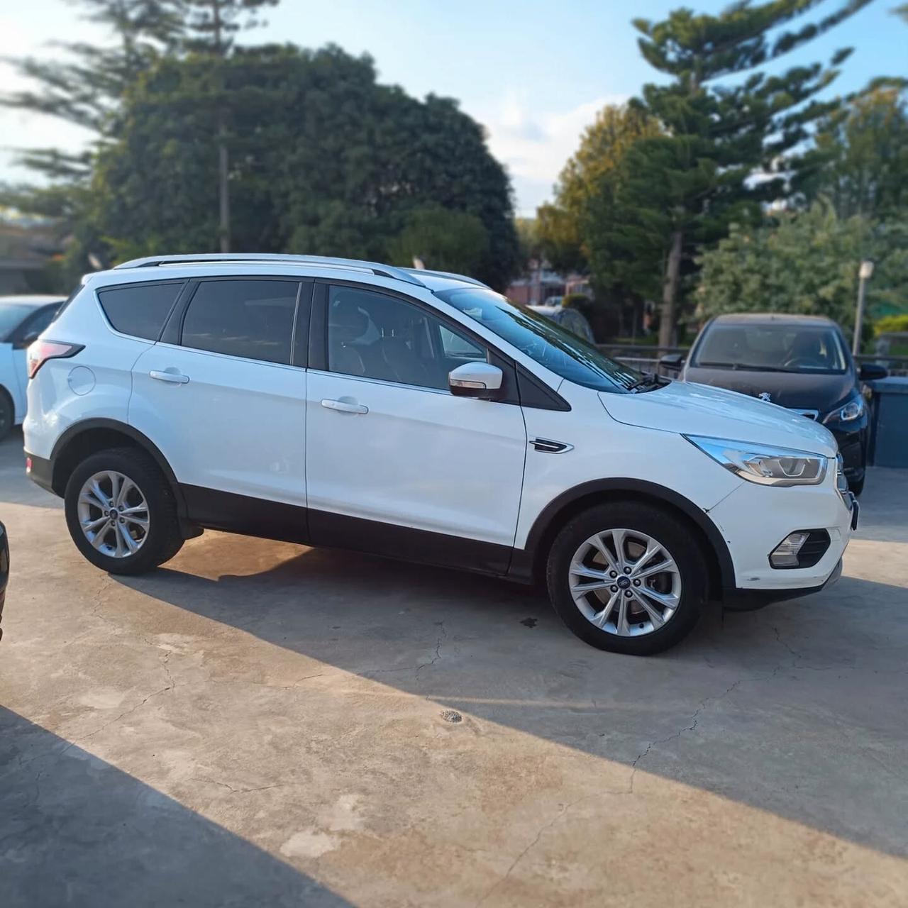 Ford Kuga 1.5 TDCI 120 CV SUPER PREZZO