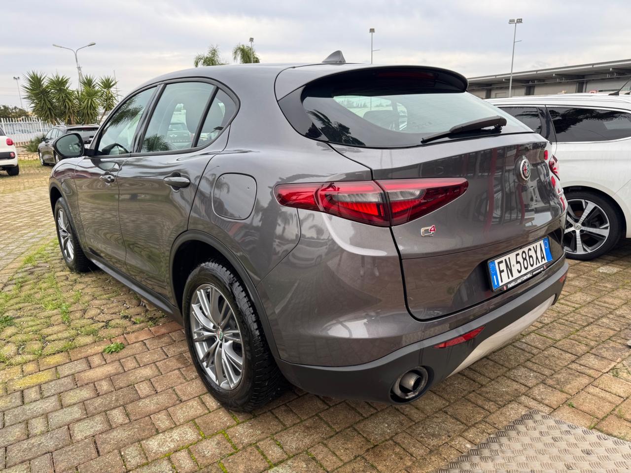 Alfa Romeo Stelvio 2.0 Turbo 200 CV AT8 Q4 Executive
