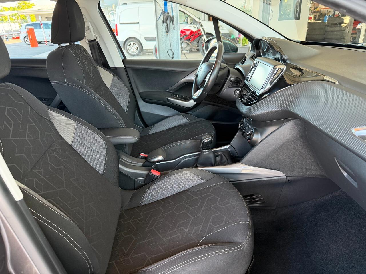 Peugeot 2008 PureTech 82 Active