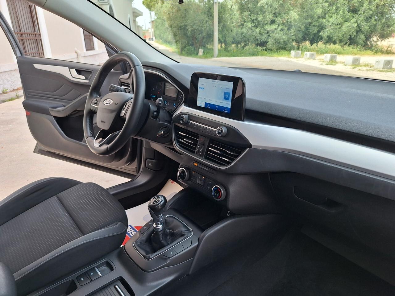 Ford NEW Focus 1.5 TDCi BERLINA CARPLAY 2018