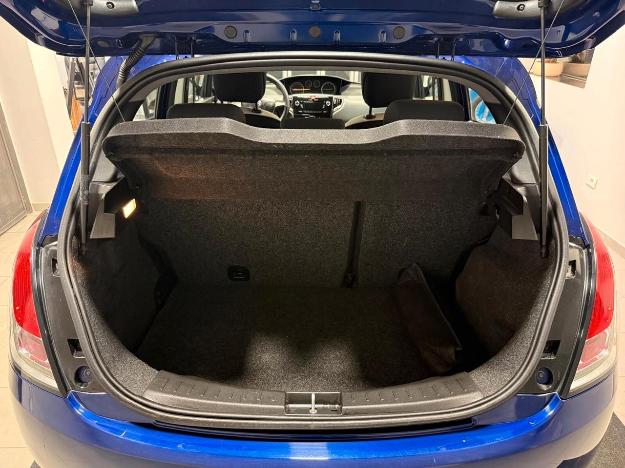 Lancia Ypsilon 1.2 69 CV 5 porte GPL Ecochic Elefantino 2015