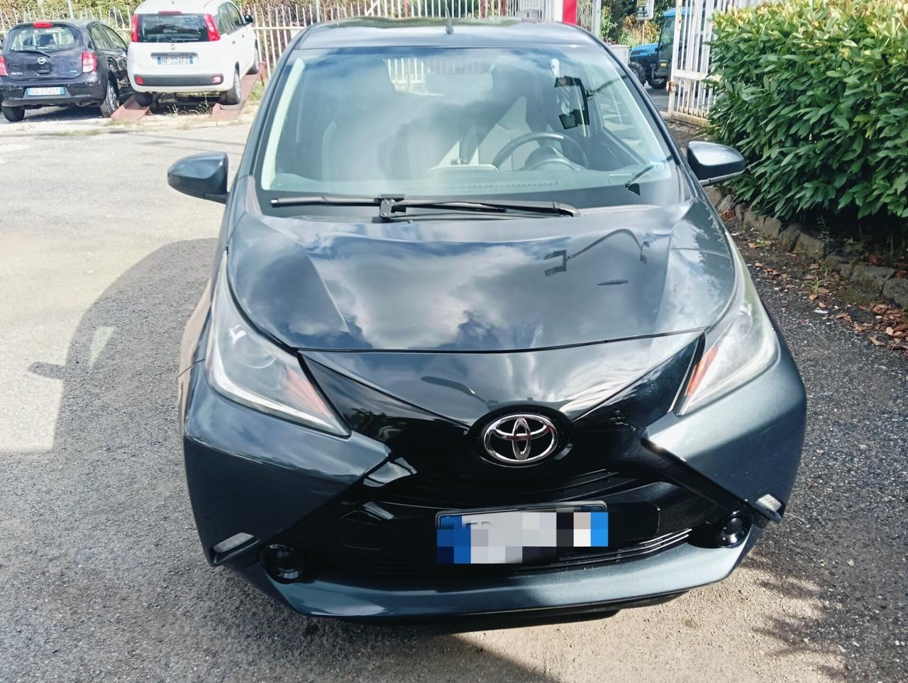 Toyota Aygo 1.0 VVT-i 72 CV 5 porte x-cool