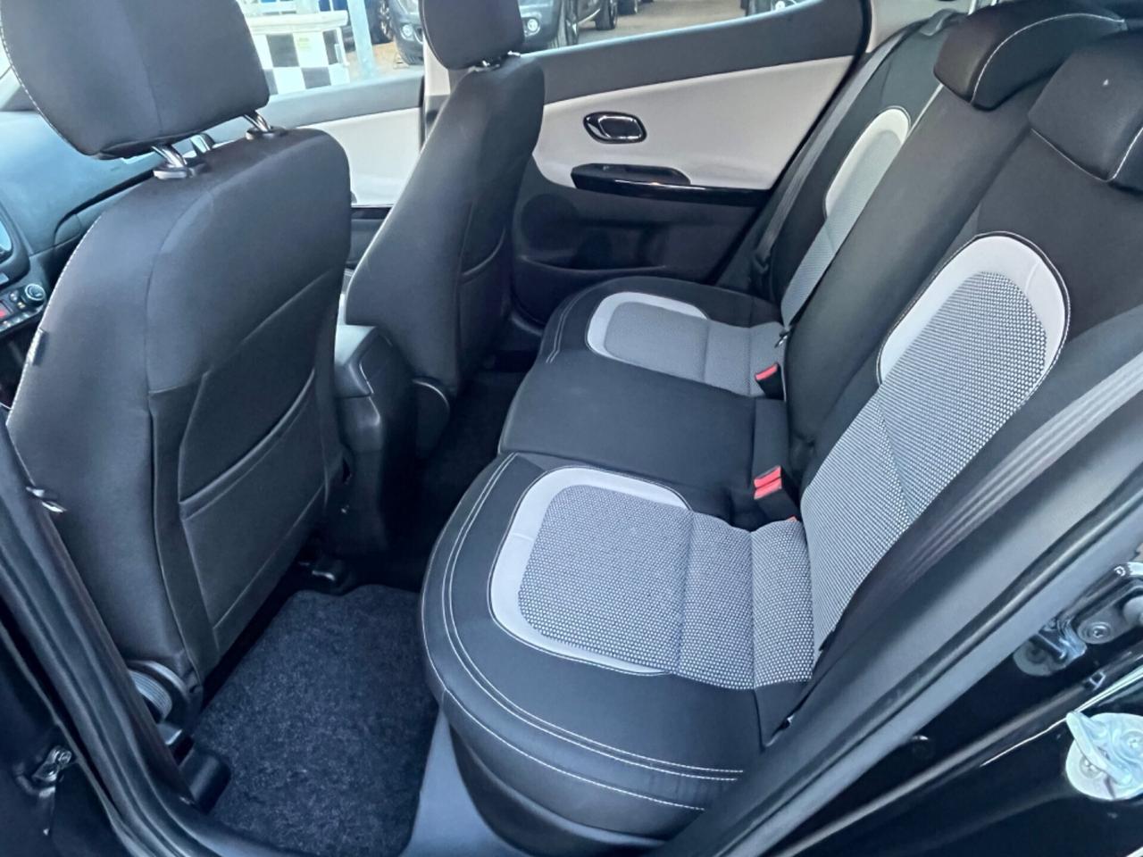 Kia Ceed 1.6 CRDi 5 porte Unipro 2016