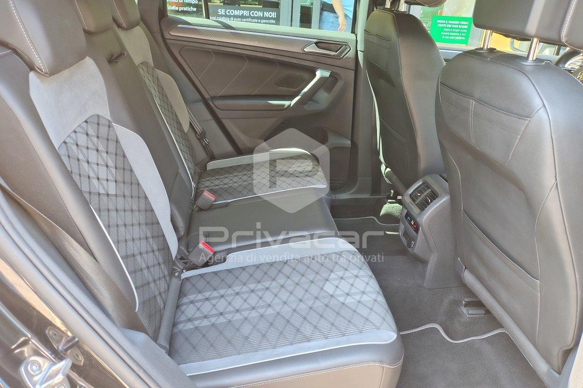 VOLKSWAGEN Tiguan 2.0 TDI 150 CV SCR DSG R-Line