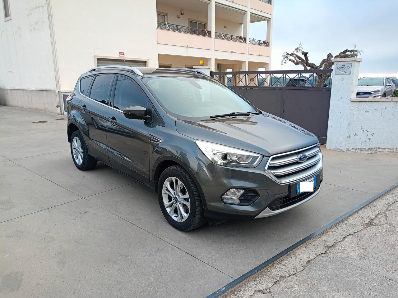 Ford Kuga 1.5 TDCI 120 CV S&S 2WD Titanium