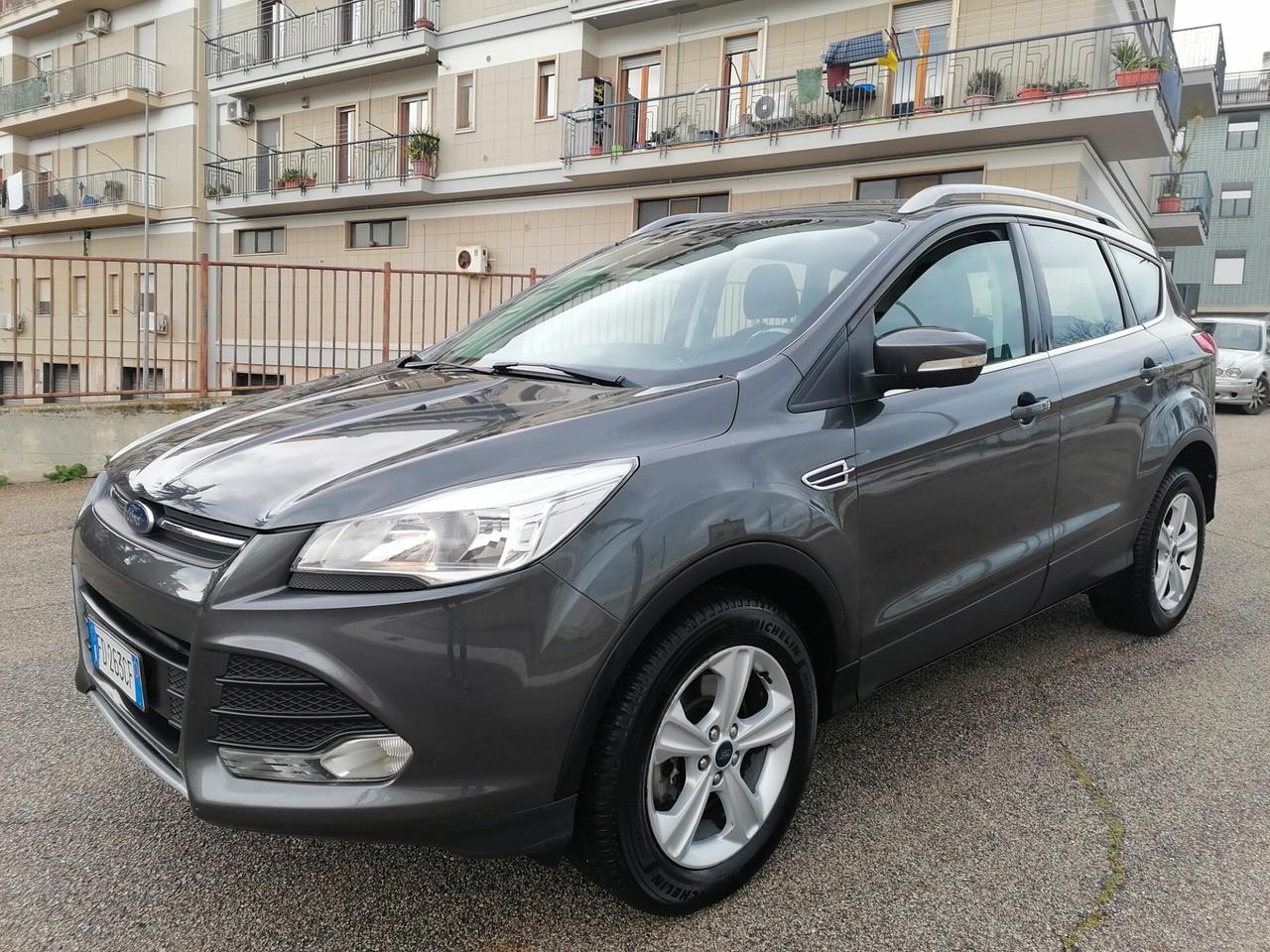 Ford Kuga 2.0 TDCI 120 CV **112.000 KM** TITANIUM 2016