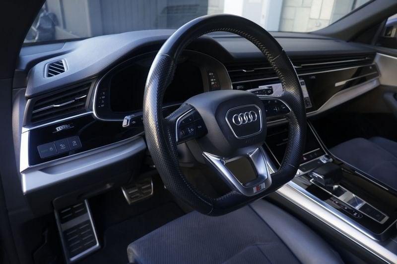 Audi Q8 Audi Q8 50 TDI 286 CV quattro tiptronic S LINE Unicoproprietario