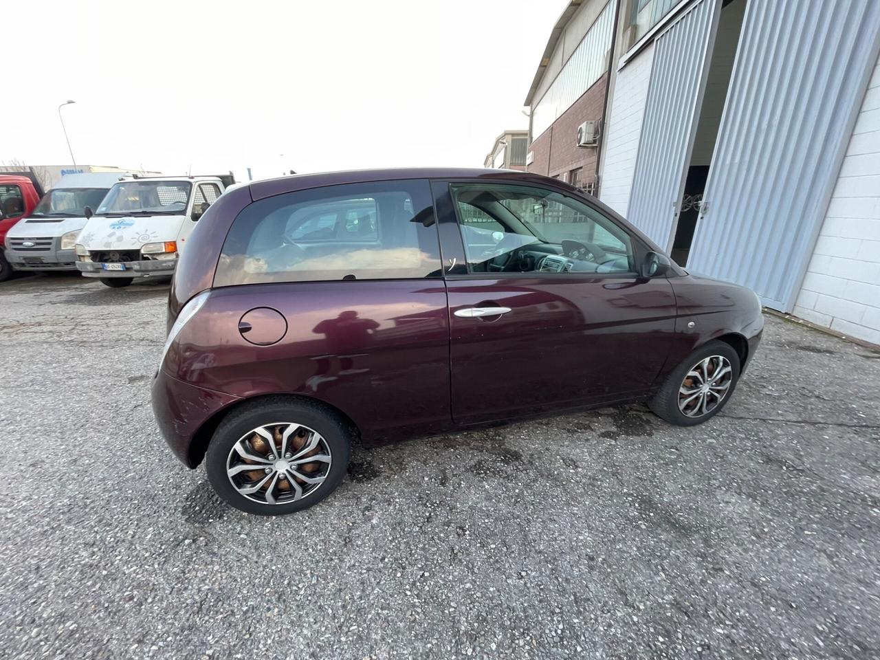Lancia Ypsilon 1.2 Versus