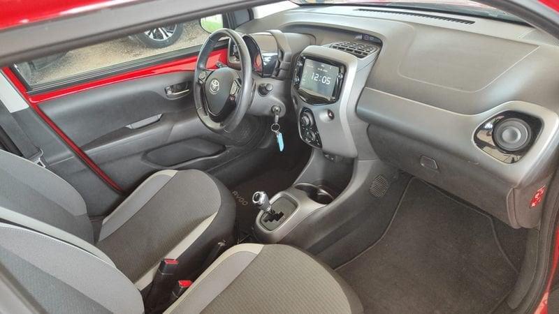 Toyota Aygo 1.0 VVT-i x-play MMT