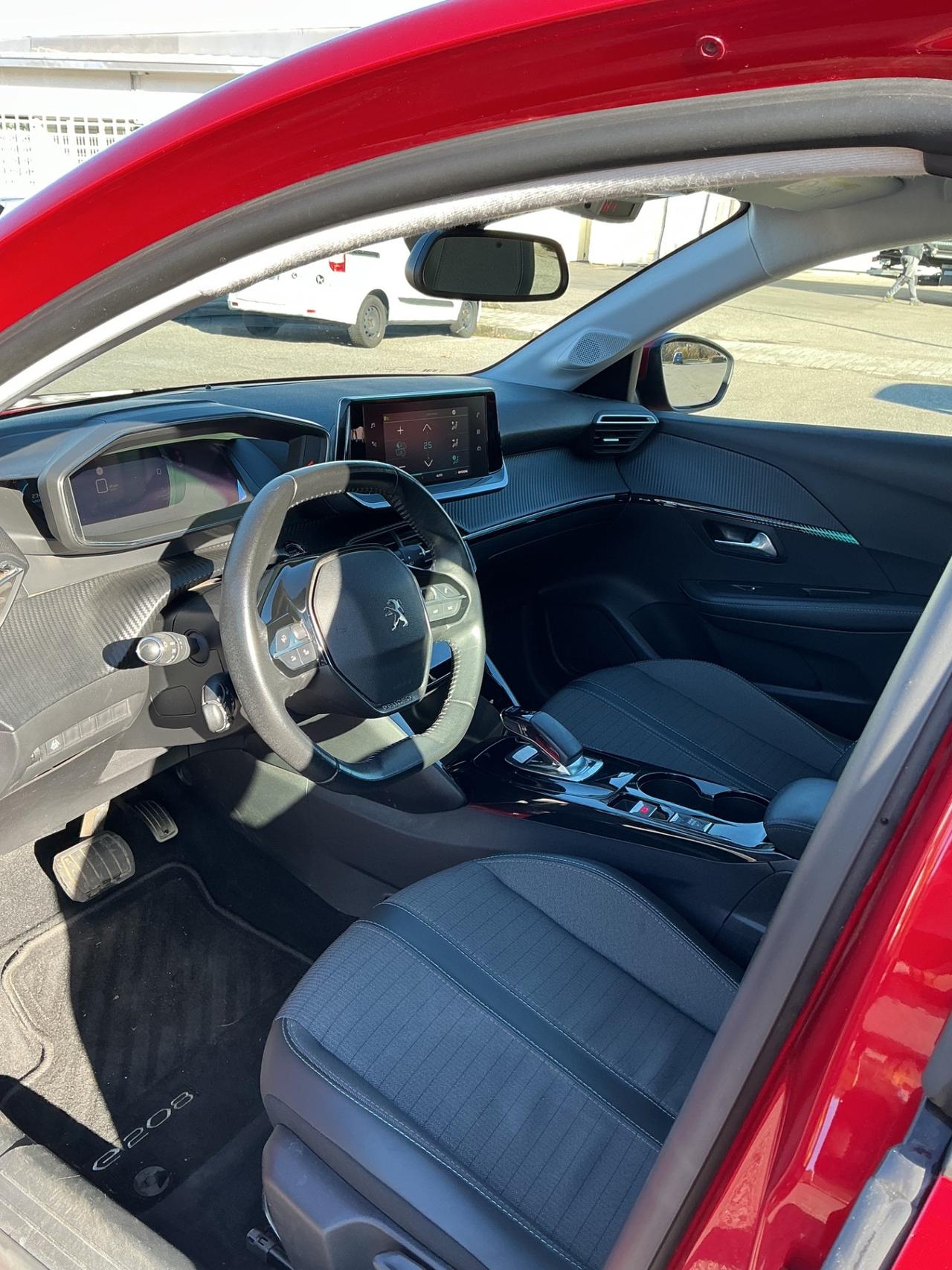 Peugeot 208 motore elettrico 136 CV 5 porte GT Pack