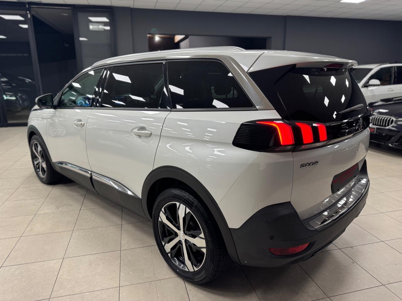 Peugeot 5008 PureTech Turbo 130 S&S Allure