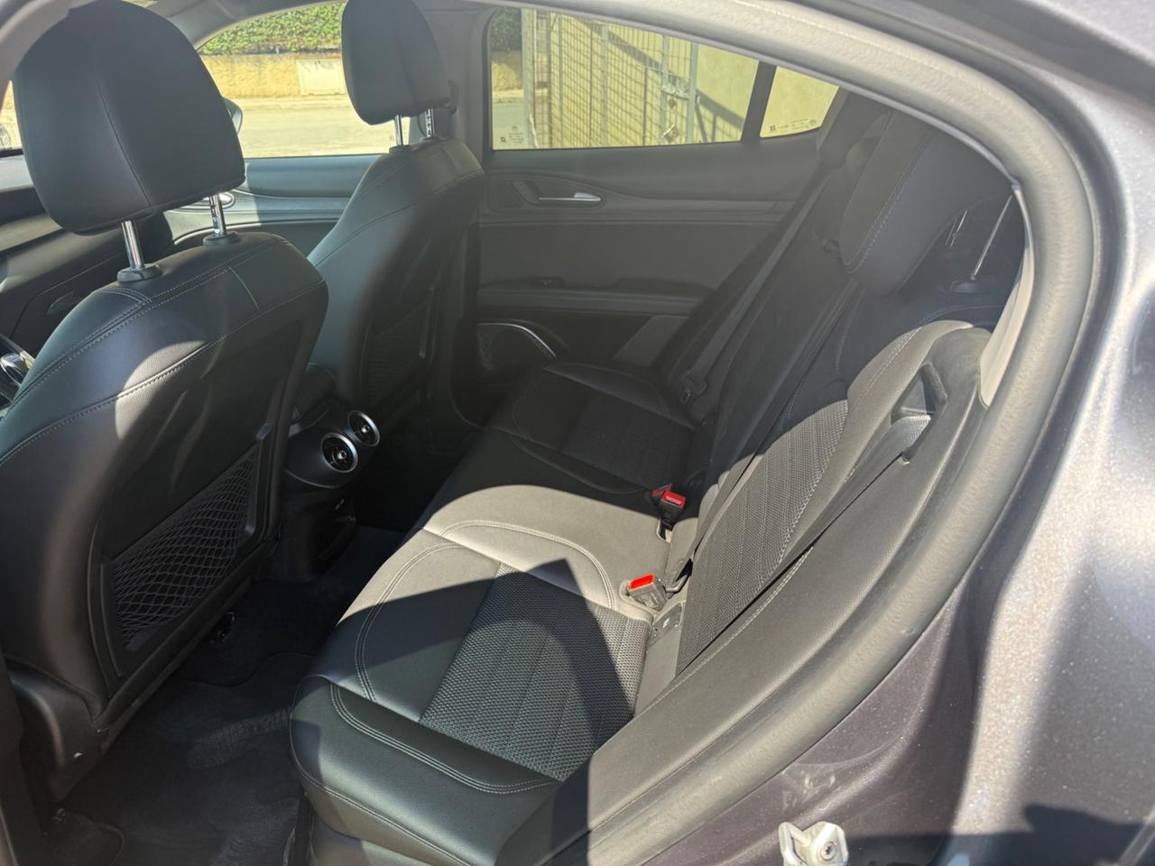 Alfa Romeo Stelvio 2.2 Turbodiesel 180 CV AT8 RWD Super