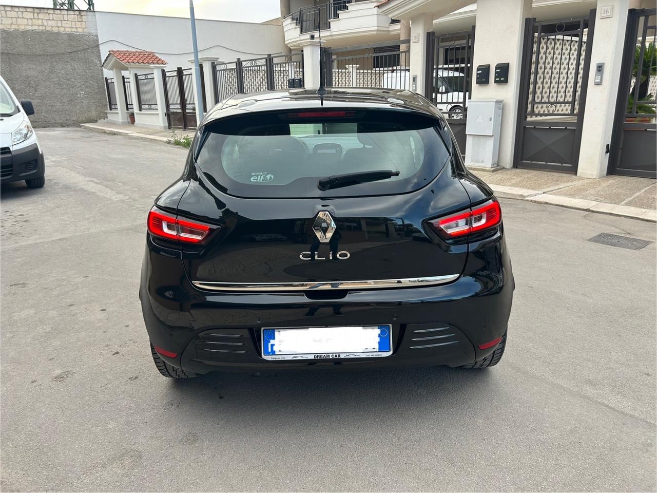 Renault Clio dCi 8V 75 CV 5 porte Moschino Zen