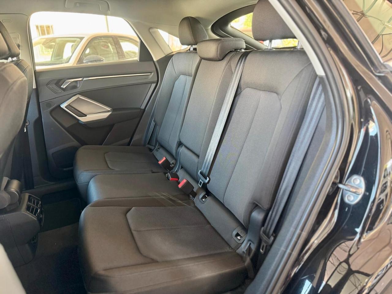 Audi Q3 35 TDI S tronic