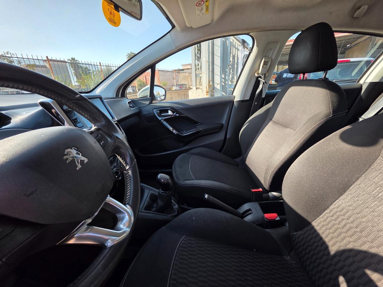 Peugeot 208 BlueHDi 100 5 porte Allure