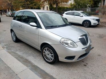 Lancia Ypsilon 1.3 MJT 75 CV Argento
