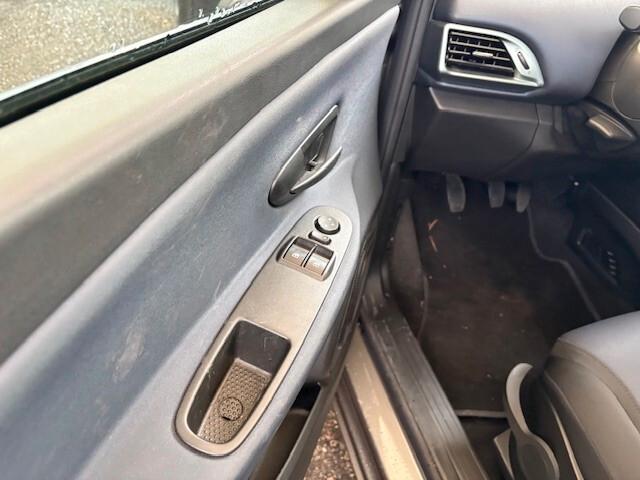 Lancia Ypsilon 1.0 FireFly 5 porte S&S Hybrid Platino