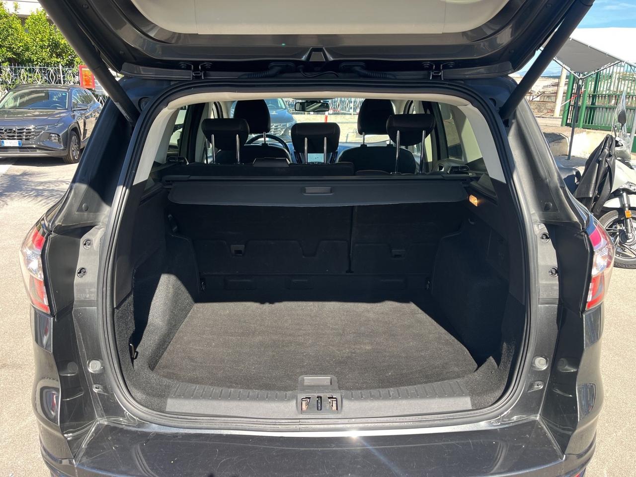 Ford Kuga 2.0 TDCI 150 CV S&S 4WD Titanium