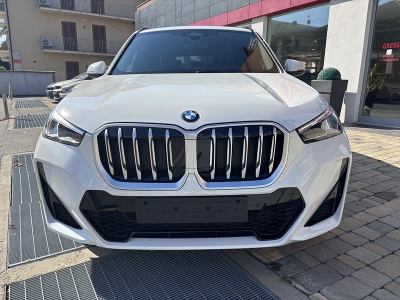 BMW X1 sdrive18d auto LED-NAVI-PELLE-18"