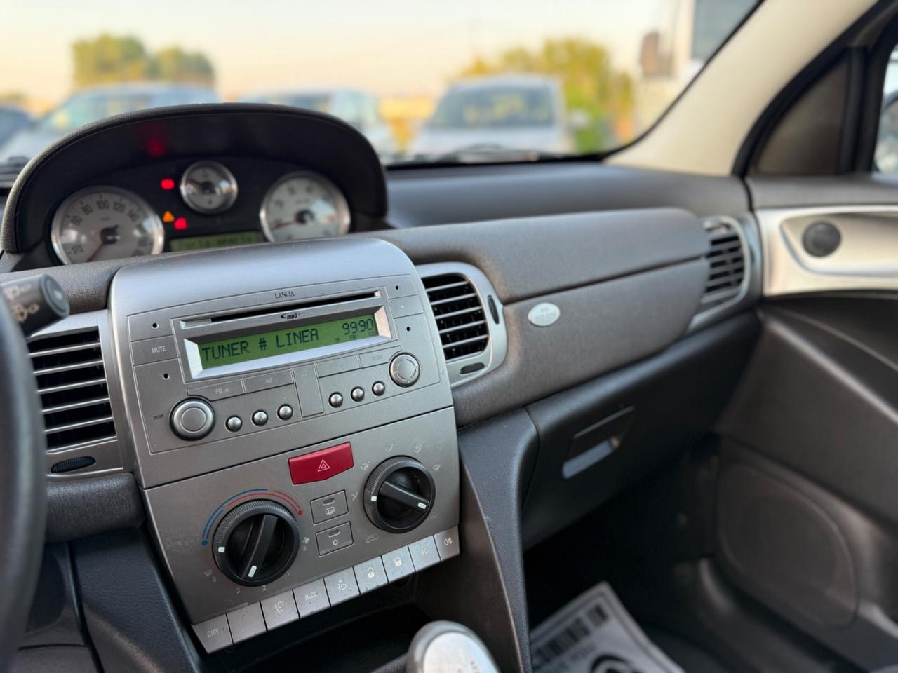 Lancia Ypsilon 1.4 Oro NEOPATENTATI