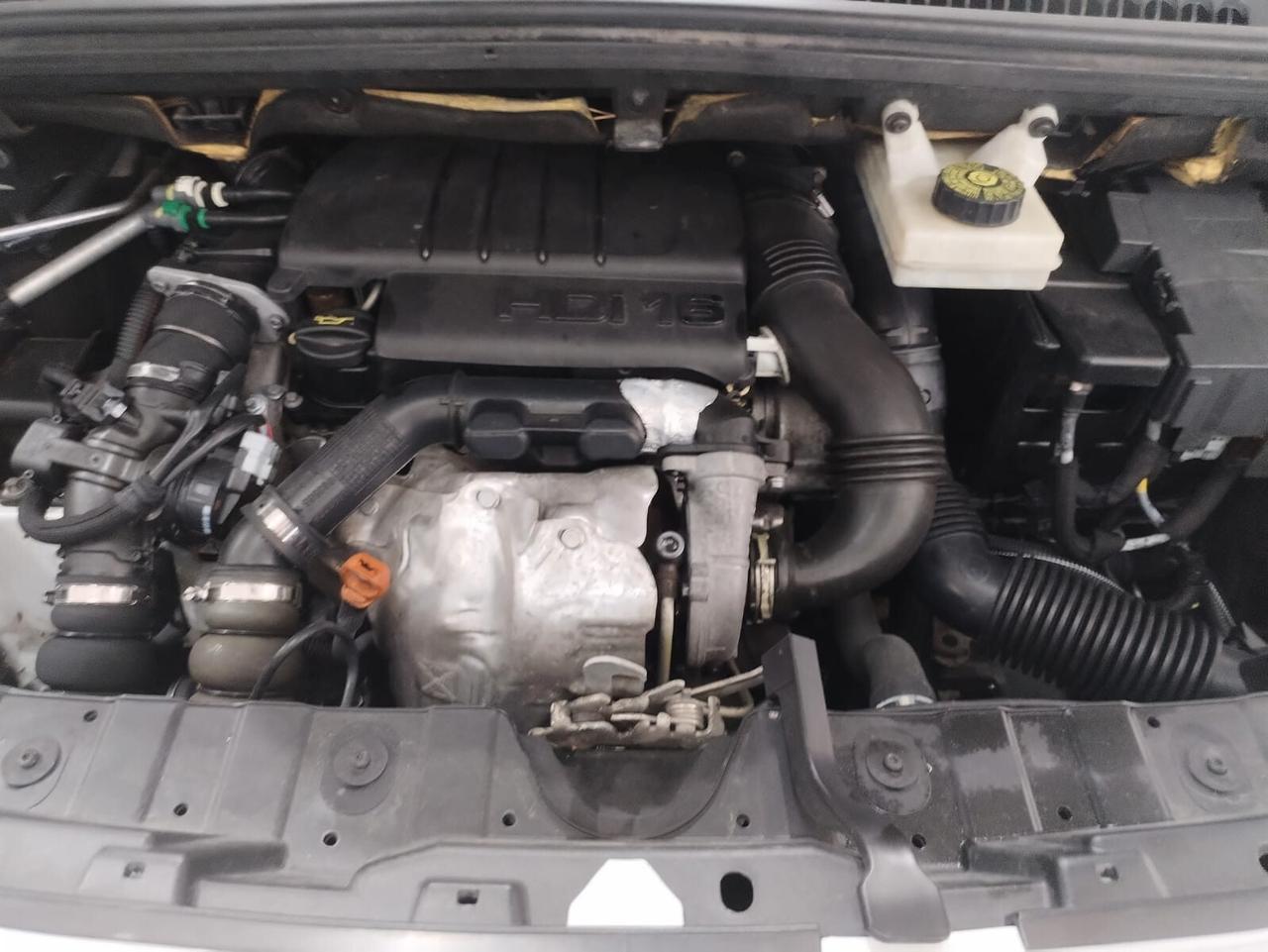 Peugeot 3008 1.6 HDi 110CV Premium