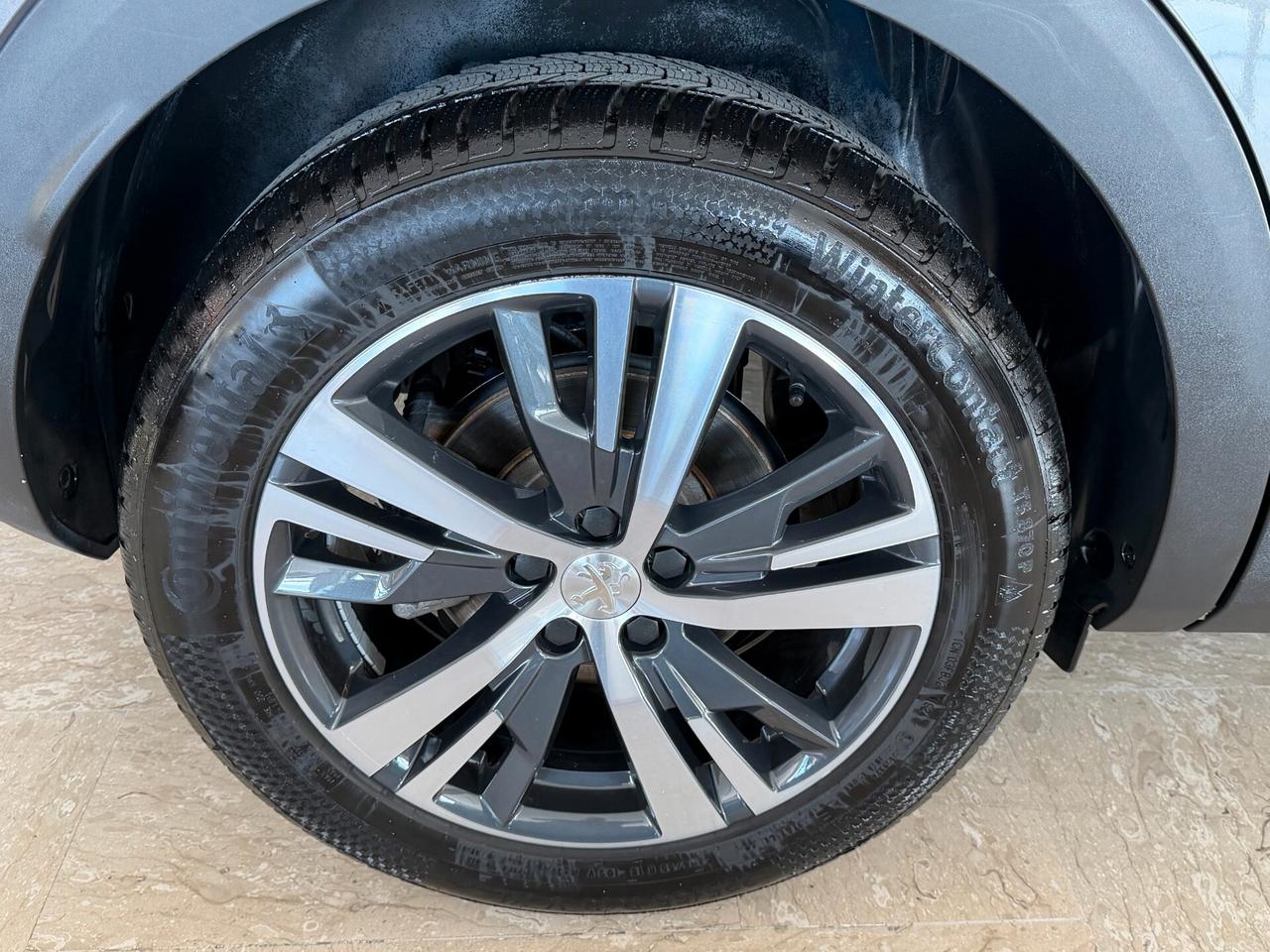 Peugeot 3008 1.5 BLUEHDI 130 cv. Eat8 ALLURE (Nav)