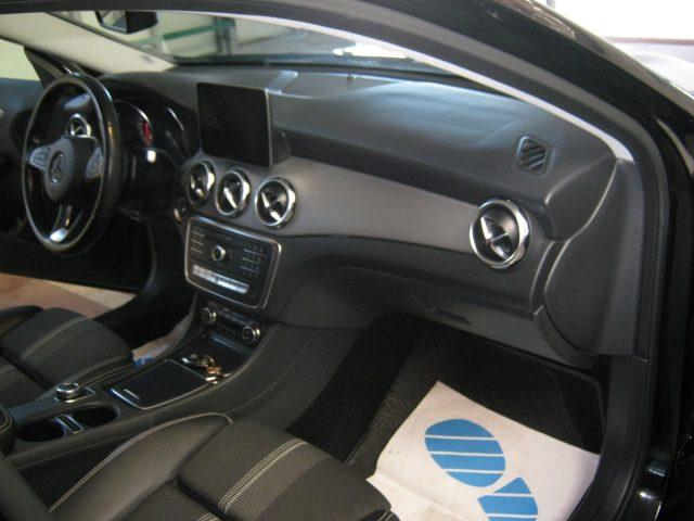 MERCEDES-BENZ GLA 200 d Automatic Sport