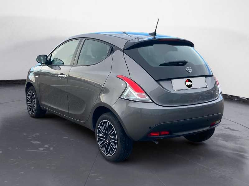 LANCIA Ypsilon 1.0 firefly hybrid Silver s&s 70cv