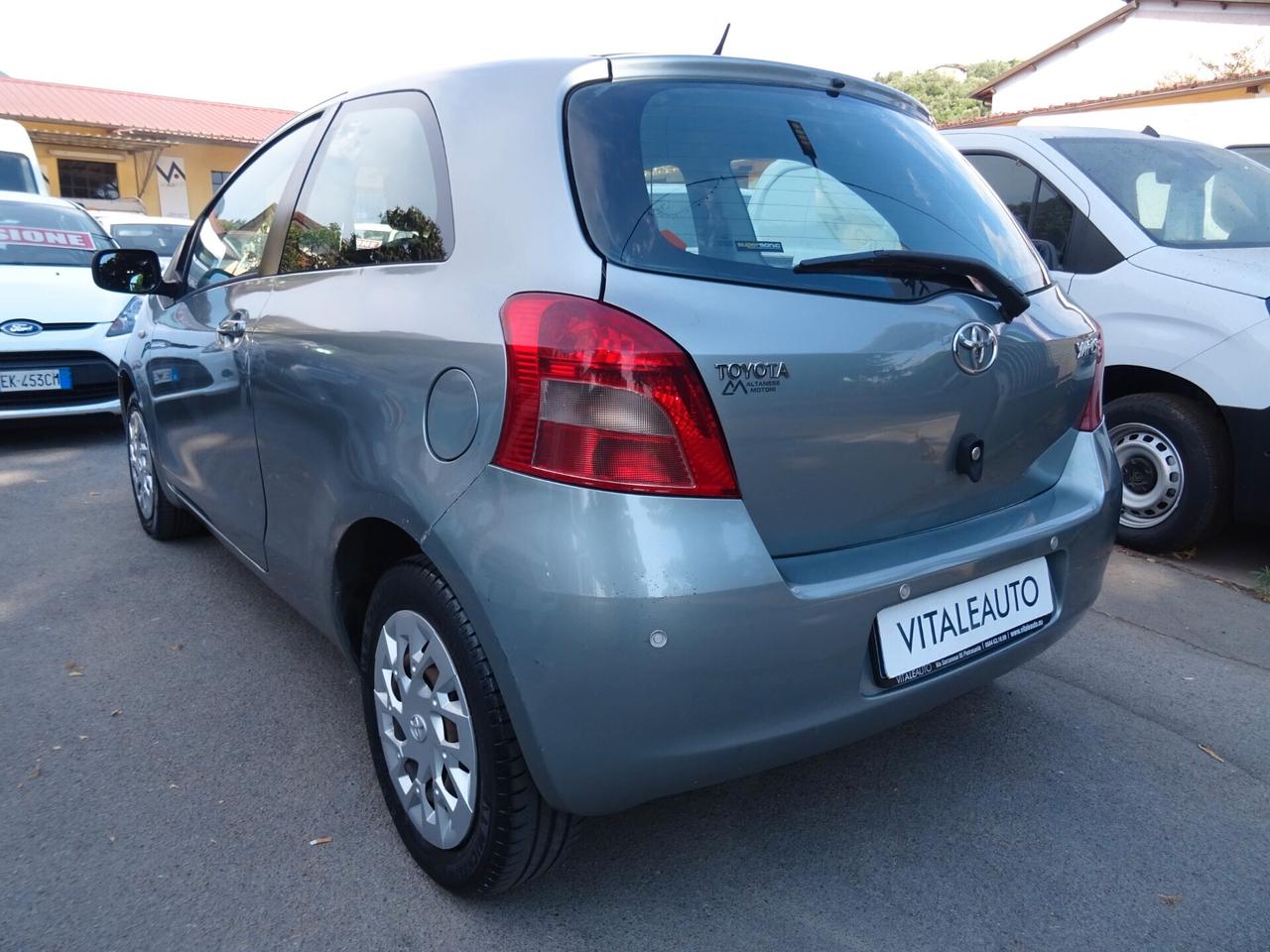 Toyota Yaris 1.3 3 porte OK NEOPATENTATI