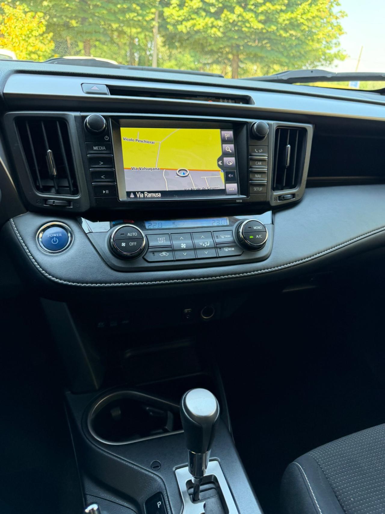 Toyota RAV 4 RAV4 2.5 HYBRID 2WD LOUNGE