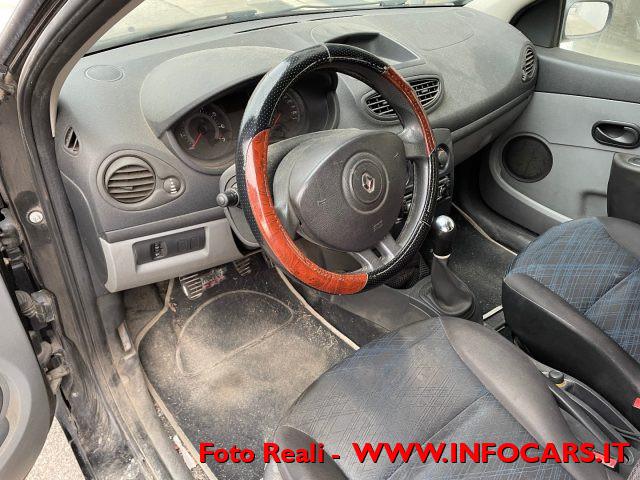 RENAULT Clio 1.2 16V 5 porte Confort