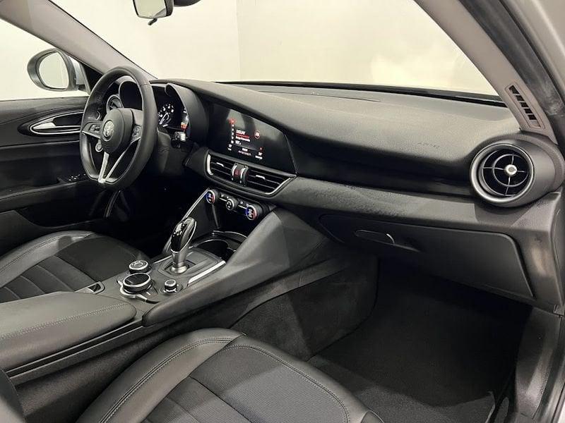 Alfa Romeo Giulia 2.2 Turbodiesel 150 CV AT8