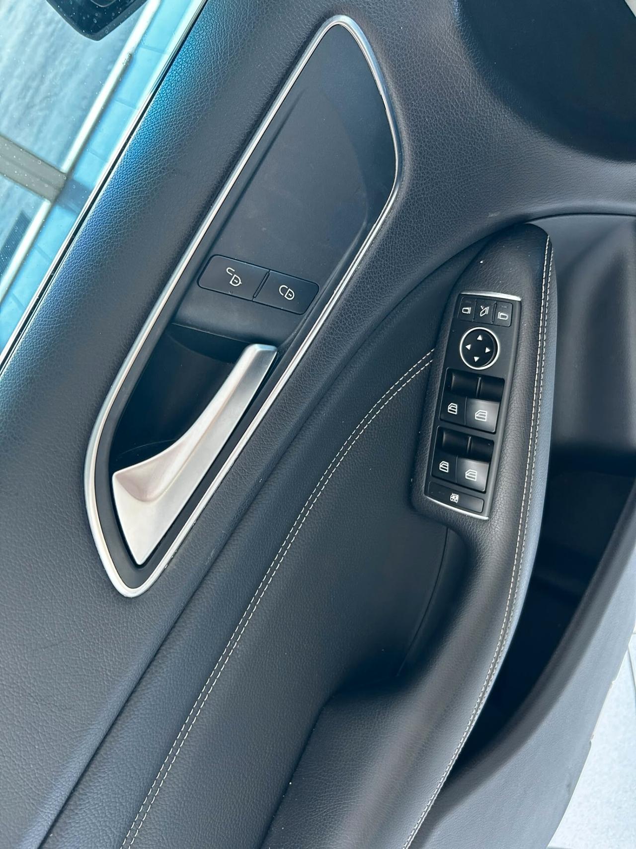 Mercedes B 180 CDI Premium x neo 2012
