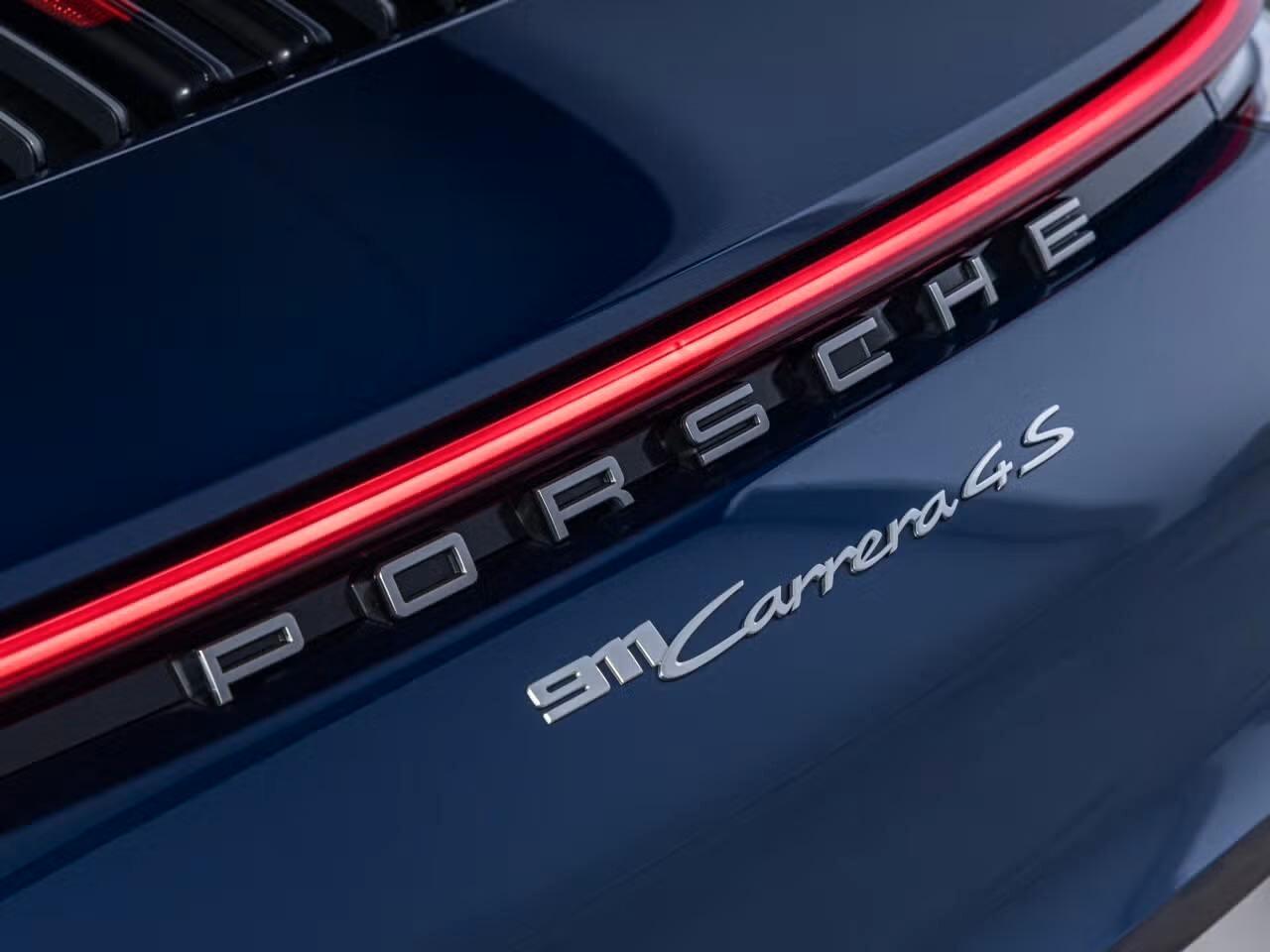 Porsche 911 Carrera 4S